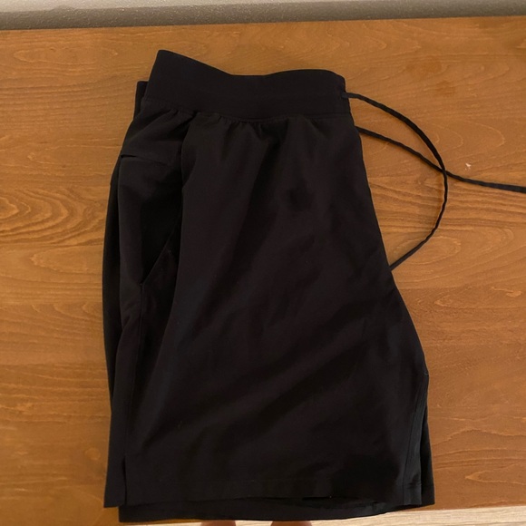 Lululemon THE shorts Men’s XL 7in - Picture 3 of 3